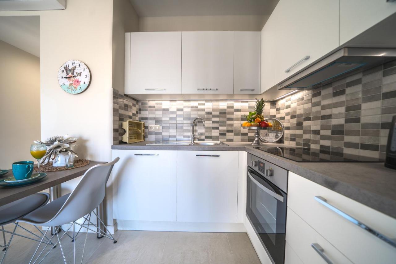 Alma City Center Apartment'S Candia Esterno foto