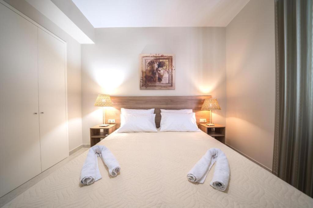 Alma City Center Apartment'S Candia Esterno foto